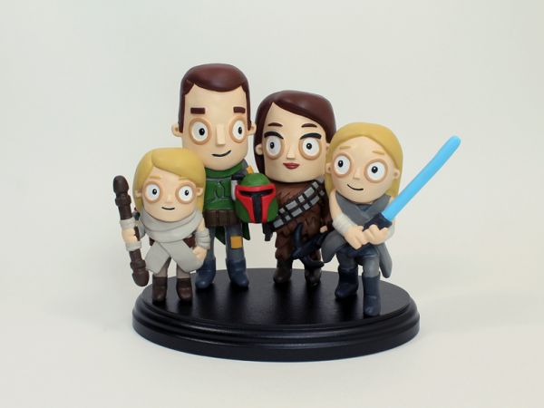 <span>Star Wars Family Portrait</span><i>→</i>
